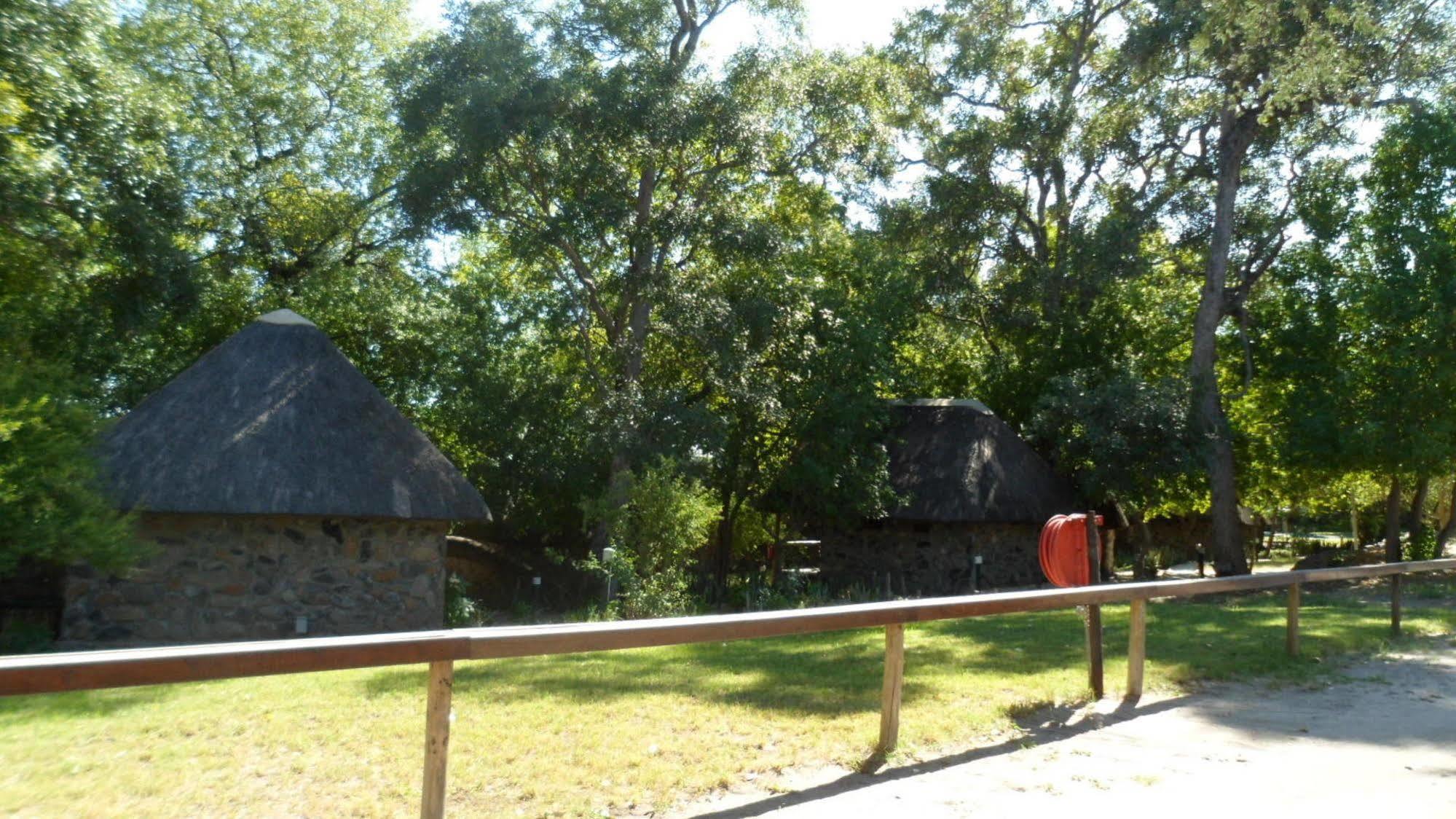 Okavango River Lodge Maun Bagian luar foto